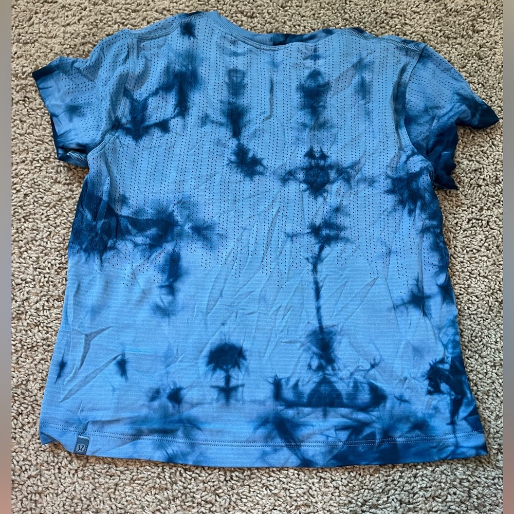 lululemon athletica Blue Tie-Dye Crop Top